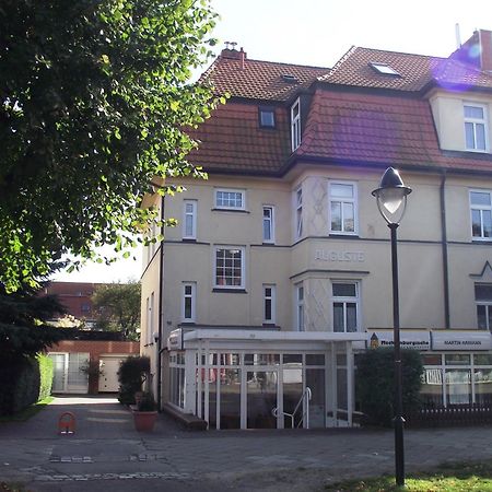 Appartement & Ferienwohnungen Thiess Rostock Extérieur photo